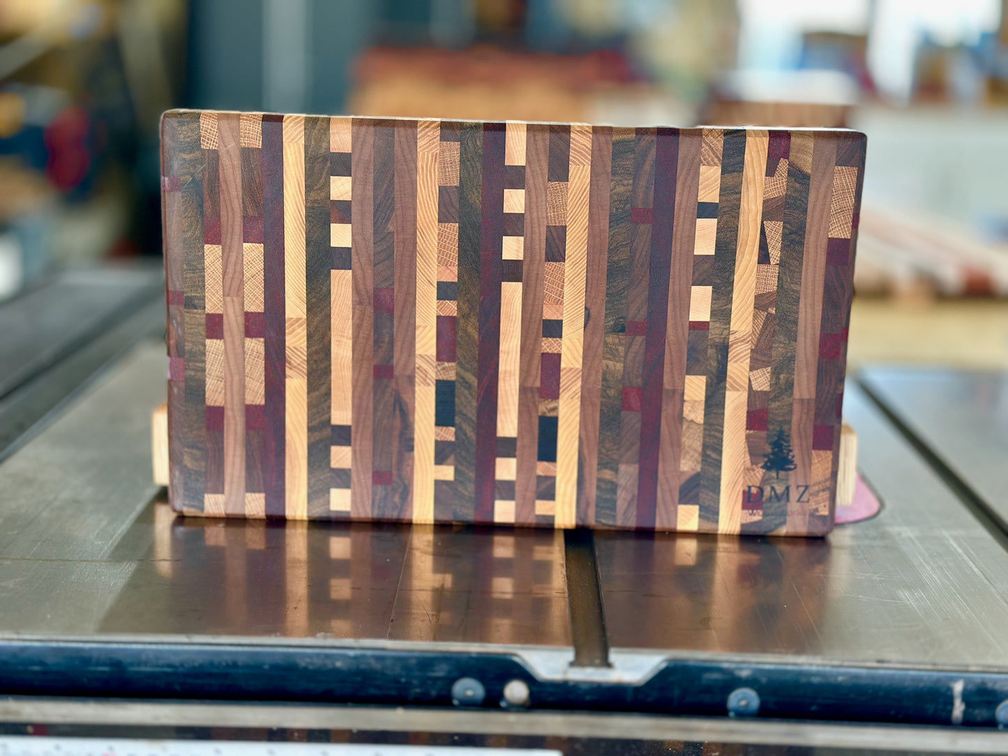 Crosscut Striped Chaos End Grain