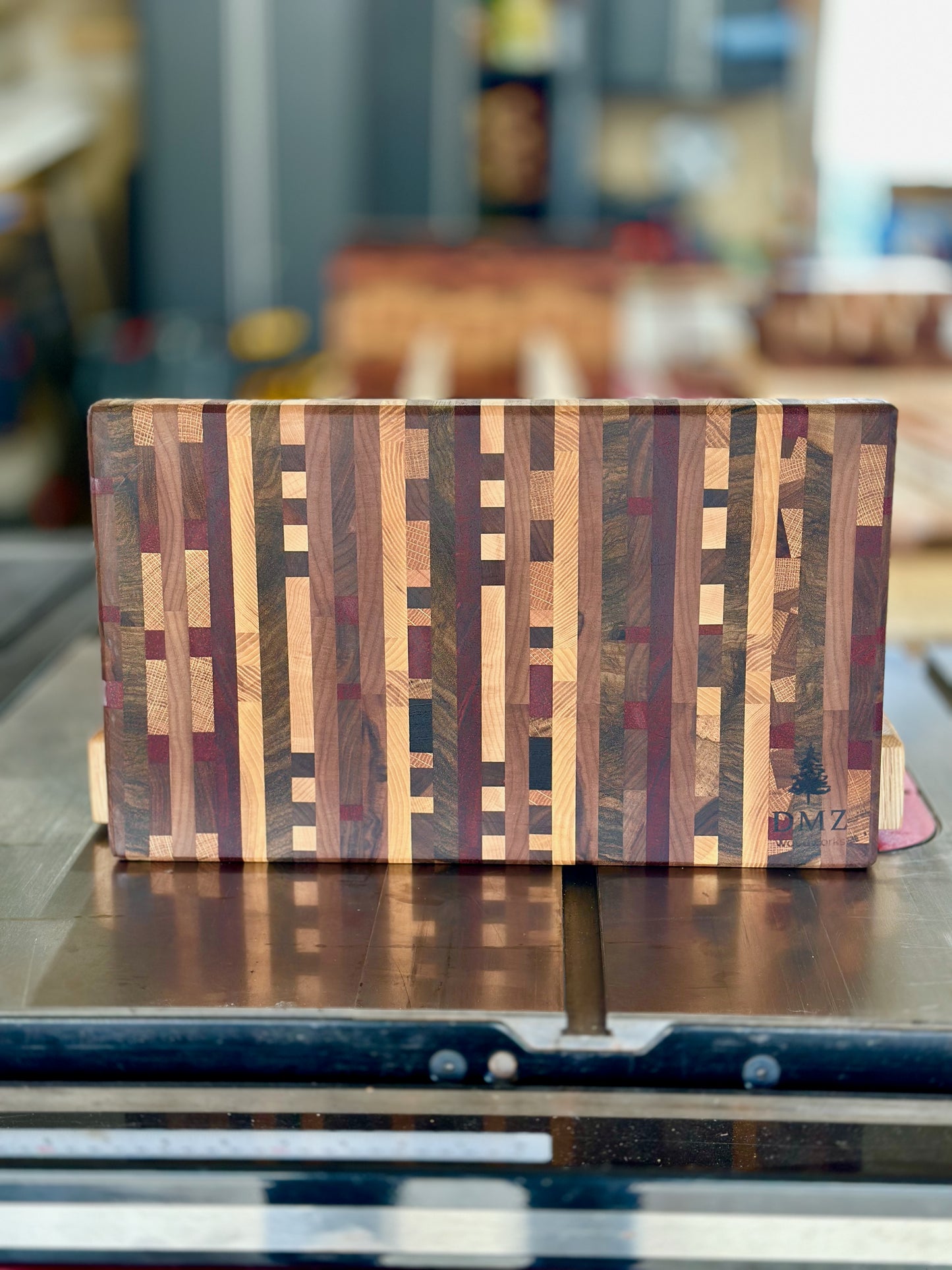 Crosscut Striped Chaos End Grain